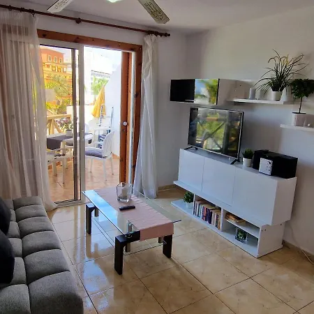 No 1 Only 100 Meters To Beach, Heated Pool, Wifi, Balcony *