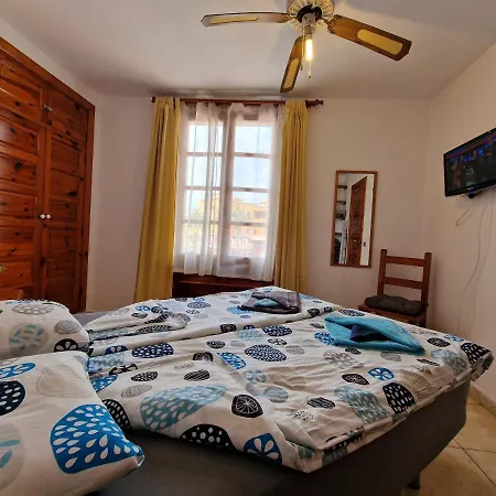 Appartement No 1 Only 100 Meters To Beach, Heated Pool, Wifi, Balcony *