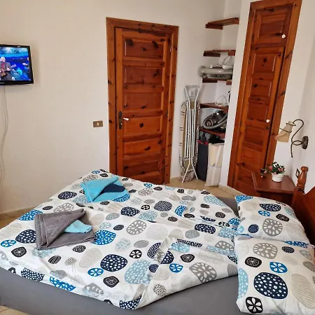 Appartement No 1 Only 100 Meters To Beach, Heated Pool, Wifi, Balcony *